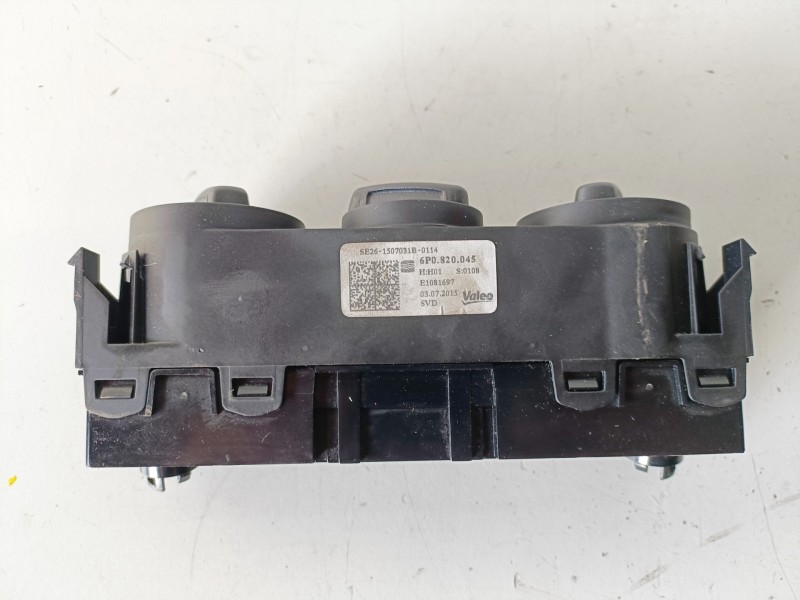 Recambio de mando climatizador para seat ibiza (6p1) chzb referencia OEM IAM 6P0820045  