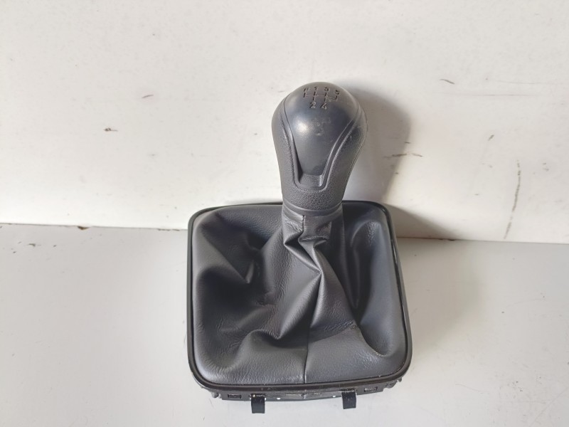 Recambio de pomo palanca cambio para seat ibiza (6p1) chzb referencia OEM IAM 6P0711113LKC  