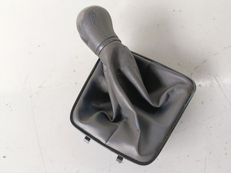 Recambio de pomo palanca cambio para seat ibiza (6p1) chzb referencia OEM IAM 6P0711113LKC  