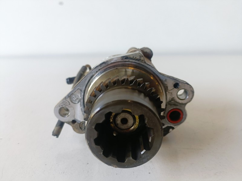 Recambio de depresor freno / bomba vacio para toyota land cruiser (j9) 1kzte referencia OEM IAM   