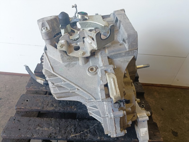 Recambio de caja cambios para lancia delta (181) 198a2000 referencia OEM IAM C63563504  