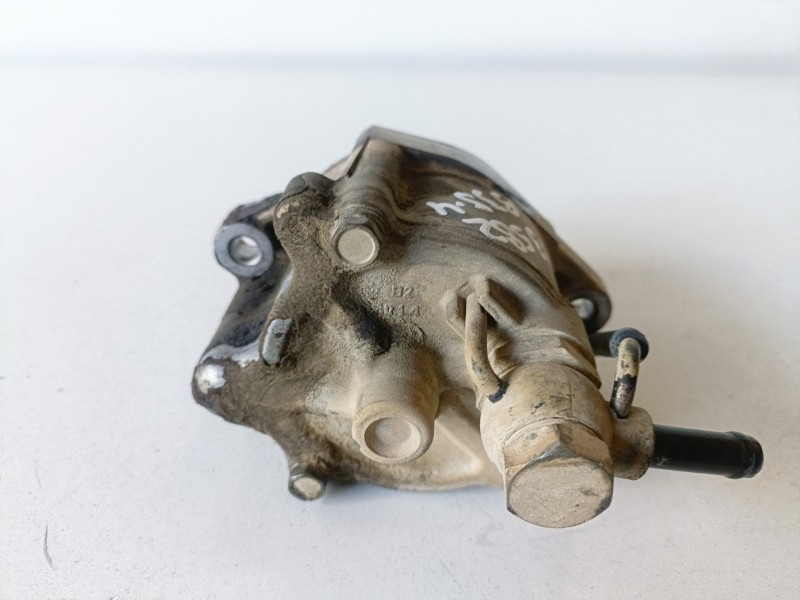 Recambio de depresor freno / bomba vacio para toyota land cruiser (j9) 1kzte referencia OEM IAM   