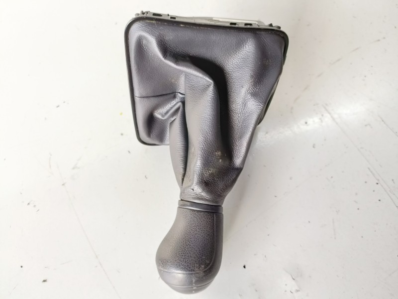 Recambio de pomo palanca cambio para seat ibiza (6p1) chzb referencia OEM IAM 6P0711113LKC  