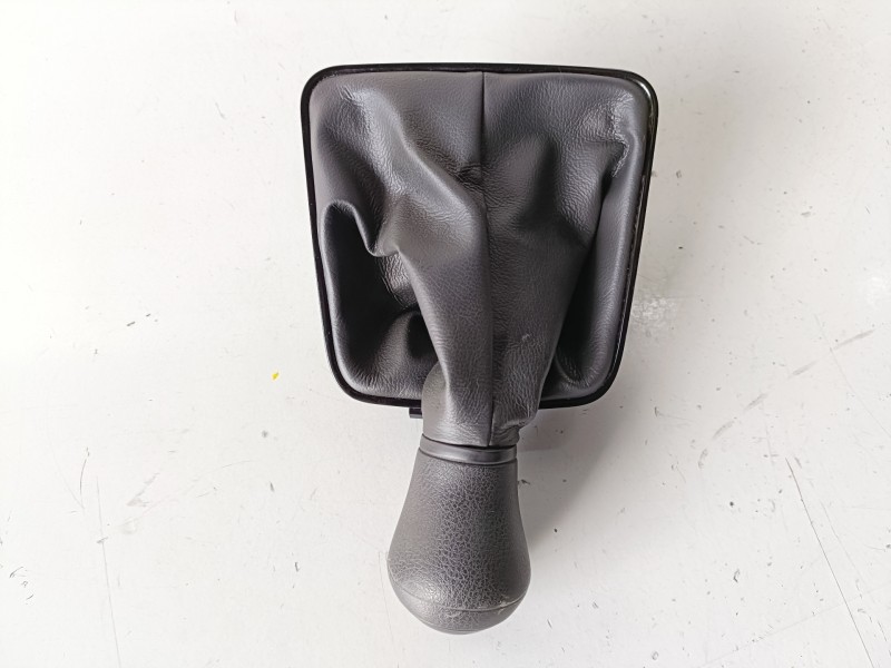 Recambio de pomo palanca cambio para seat ibiza (6p1) chzb referencia OEM IAM 6P0711113LKC  
