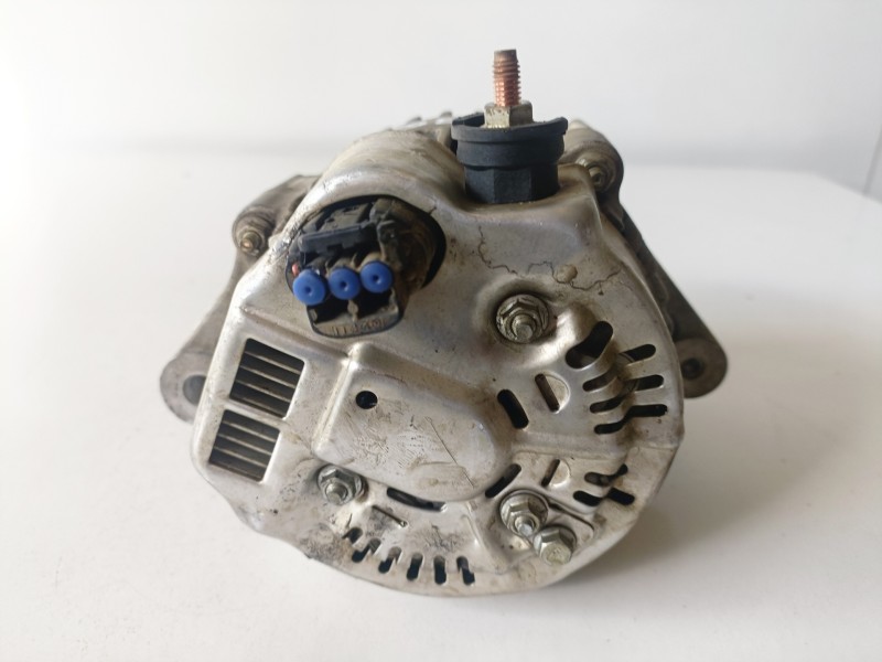 Recambio de alternador para toyota land cruiser (j9) 1kzte referencia OEM IAM 2706067110  