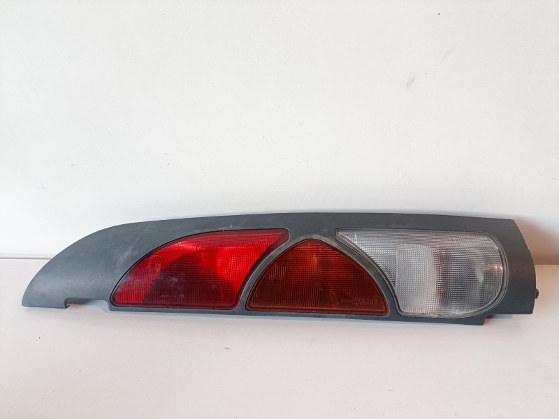 Recambio de piloto trasero derecho para renault kangoo i (f/kc0) f8q632 referencia OEM IAM   