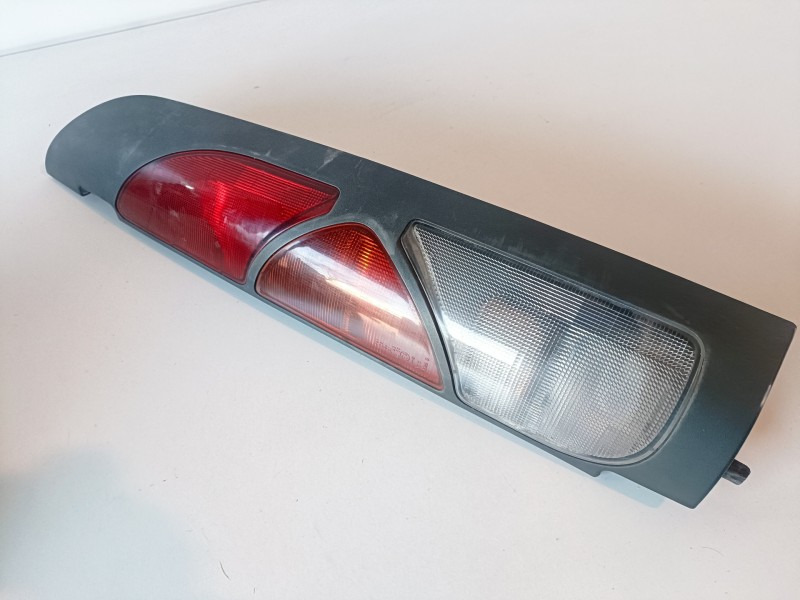 Recambio de piloto trasero derecho para renault kangoo i (f/kc0) f8q632 referencia OEM IAM   