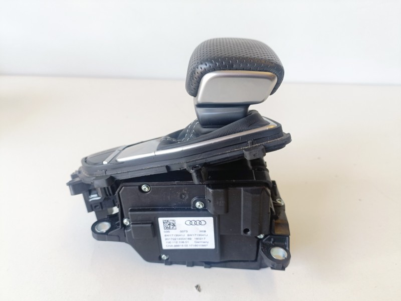 Recambio de palanca cambio para audi a4 avant (8w5) cswb referencia OEM IAM 8W1713041J  