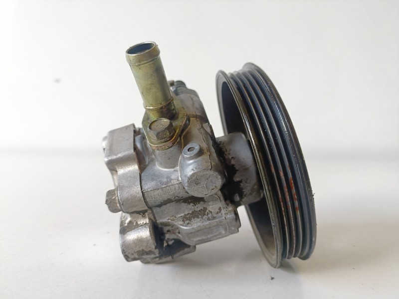 Recambio de bomba direccion para mitsubishi l200 (k70) 4d56 referencia OEM IAM MR374897  