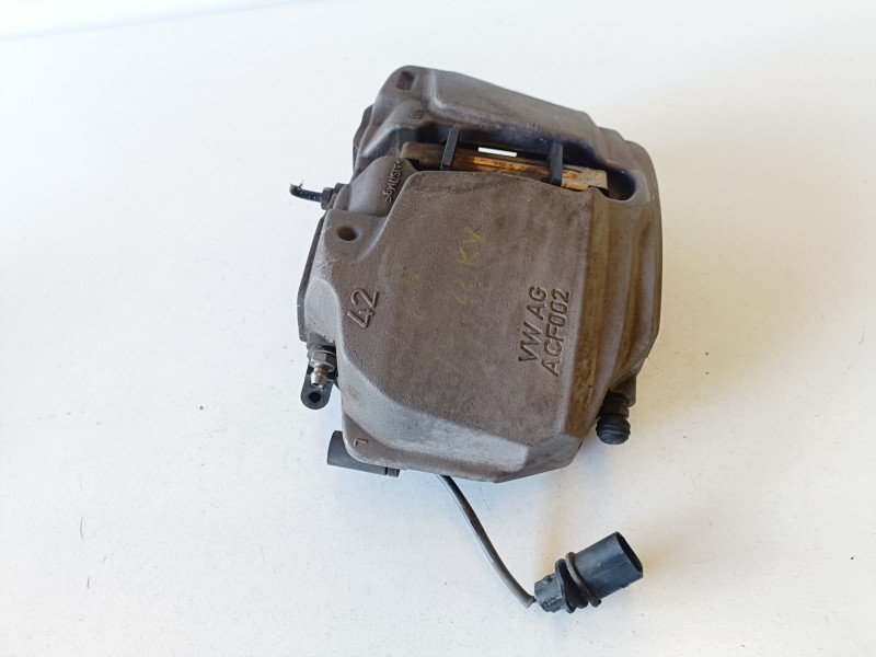 Recambio de pinza de freno delantera izquierda para audi a4 avant (8w5) cswb referencia OEM IAM   