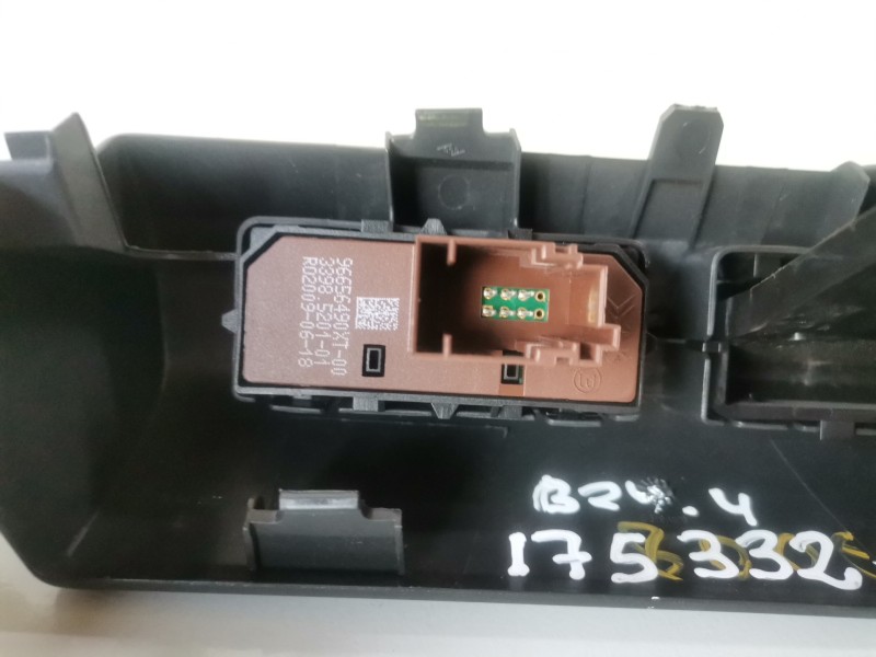 Recambio de interruptor para peugeot 3008 9hz / 9h01 referencia OEM IAM 96656490XT  