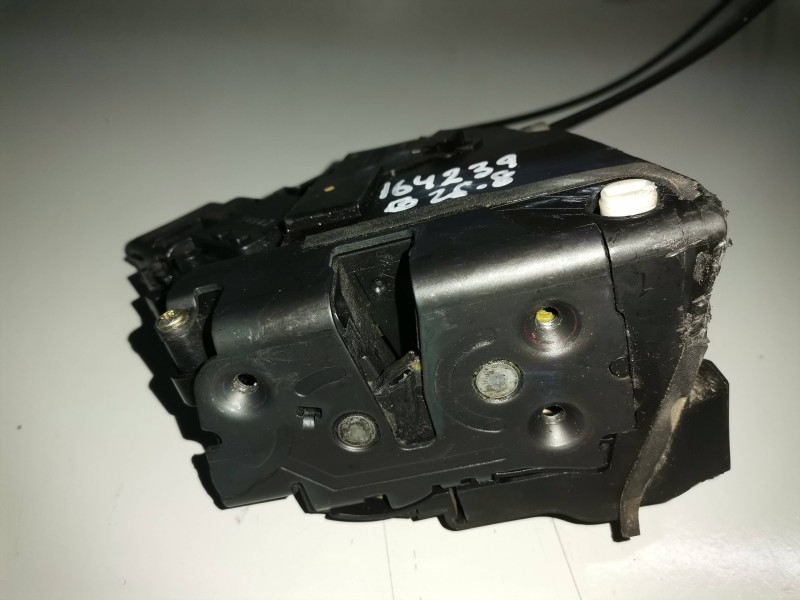 Recambio de cerradura puerta trasera derecha para mazda 3 berlina (bk) y6 referencia OEM IAM 3N6AA26412B  