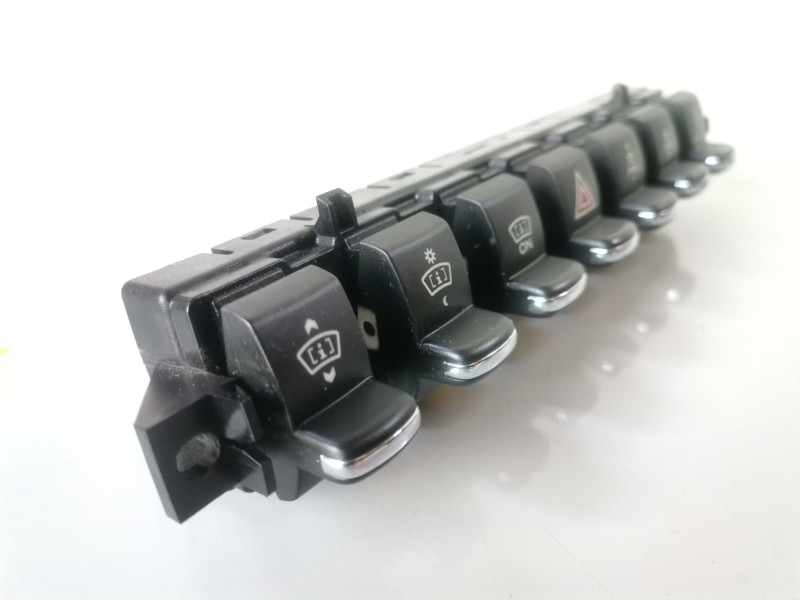 Recambio de warning para peugeot 3008 9hz / 9h01 referencia OEM IAM 96638425XT  