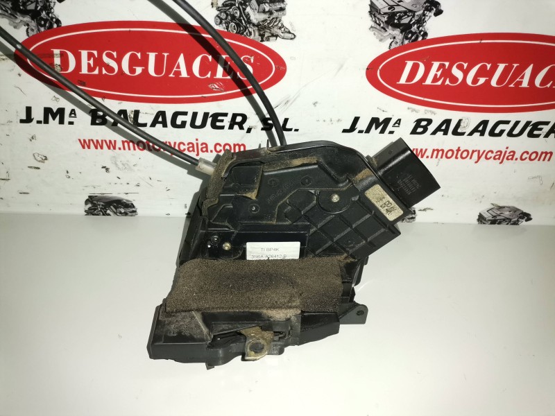 Recambio de cerradura puerta trasera derecha para mazda 3 berlina (bk) y6 referencia OEM IAM 3N6AA26412B  