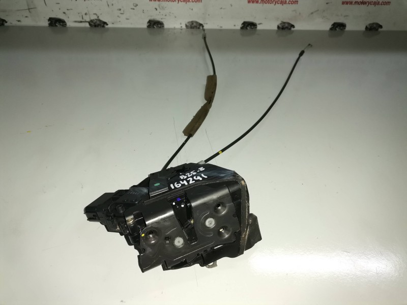 Recambio de cerradura puerta delantera derecha para mazda 3 berlina (bk) y6 referencia OEM IAM 3N6AA21812D  