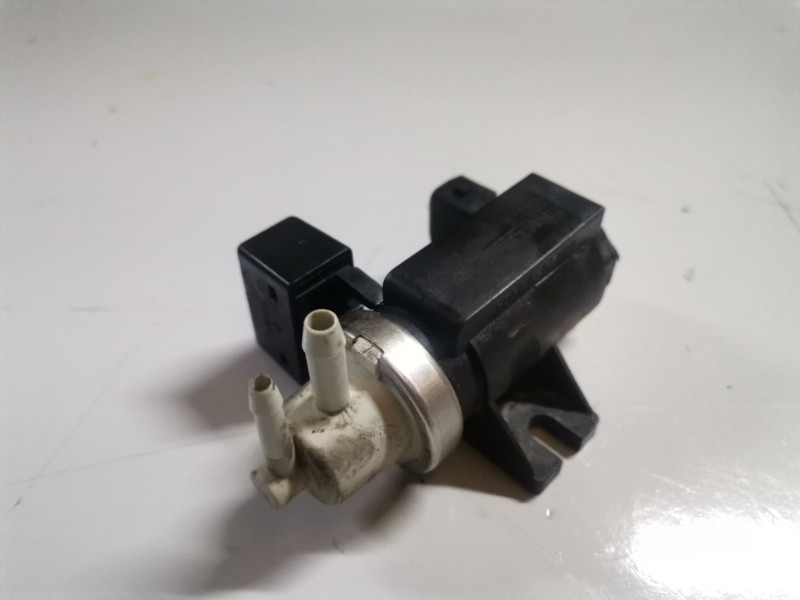Recambio de valvula aire adicional para opel corsa c y17dt referencia OEM IAM 72190339  