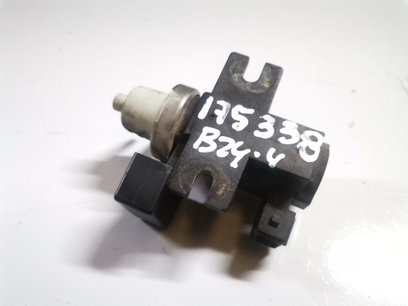 Recambio de valvula aire adicional para opel corsa c y17dt referencia OEM IAM 72190339  
