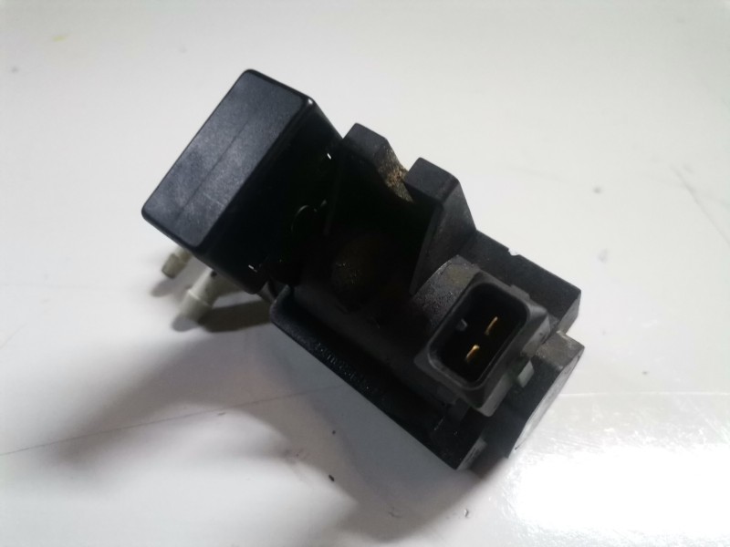 Recambio de valvula aire adicional para opel corsa c y17dt referencia OEM IAM 72190339  