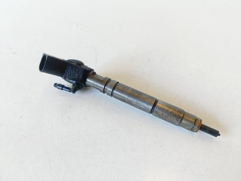 Recambio de inyector para mercedes-benz sprinter ii kombi 646986 referencia OEM IAM 0445115069  
