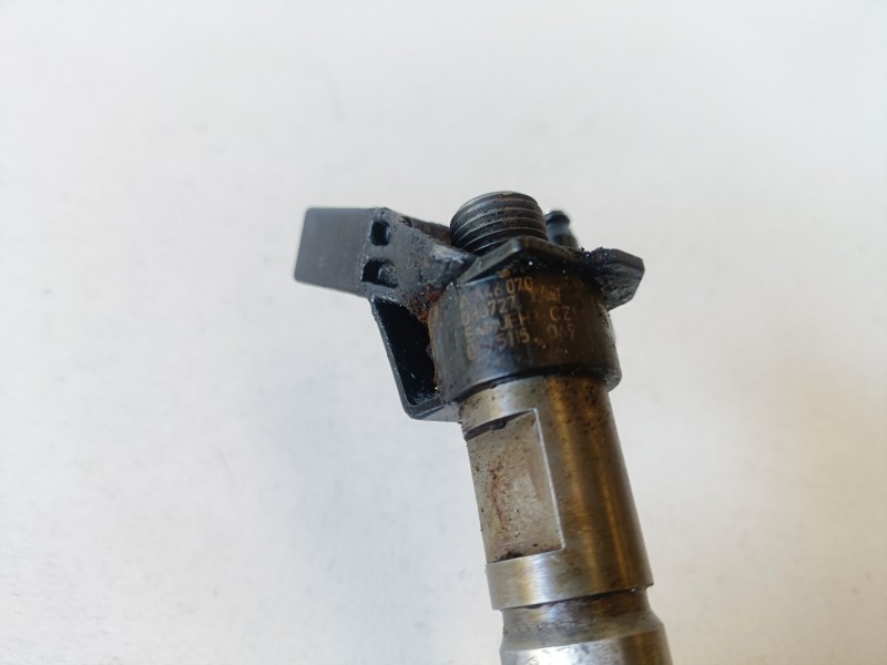 Recambio de inyector para mercedes-benz sprinter ii kombi 646986 referencia OEM IAM 0445115069  