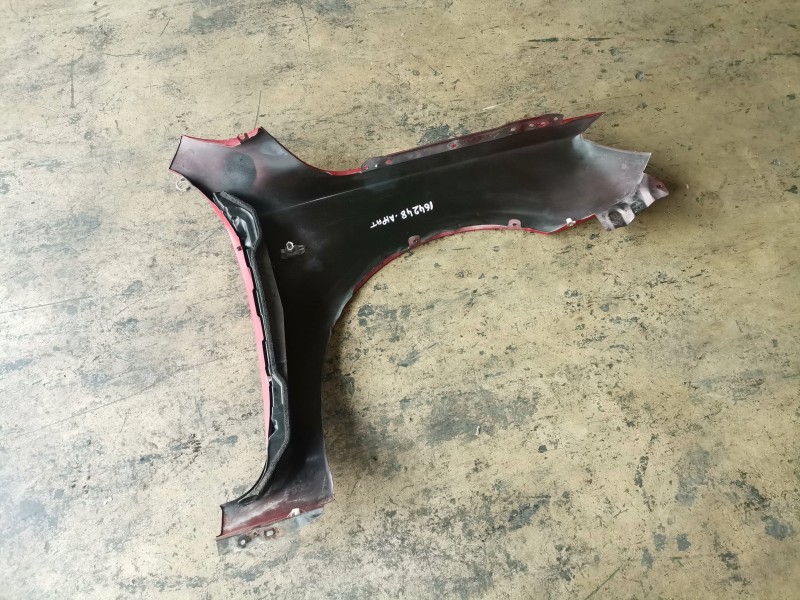 Recambio de aleta delantera izquierda para mazda 3 berlina (bk) y6 referencia OEM IAM   