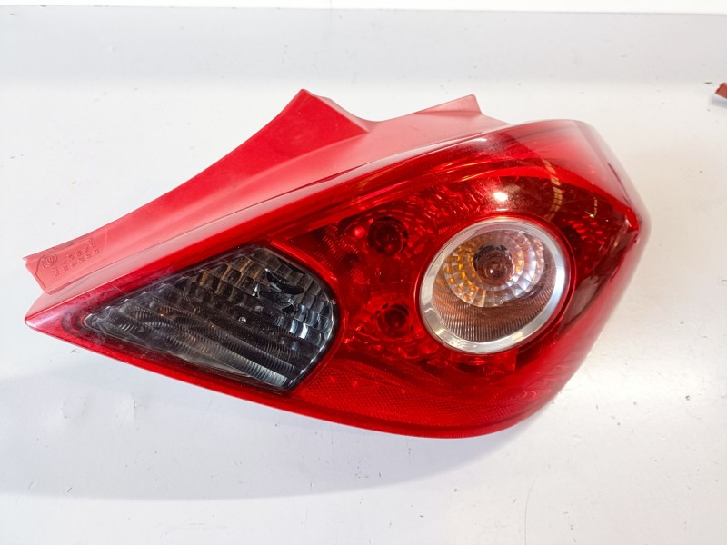 Recambio de piloto trasero izquierdo para opel corsa d z14xep referencia OEM IAM 13186351/89038961A  