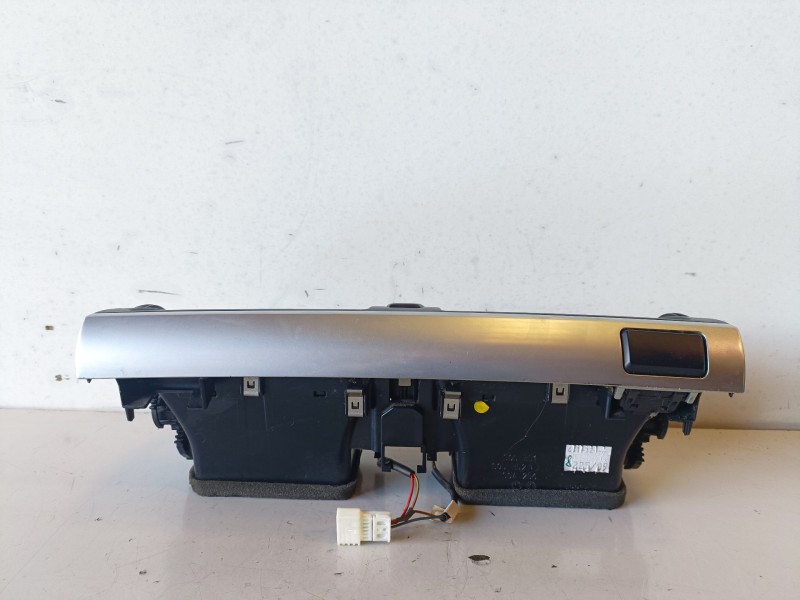 Recambio de rejilla aireadora para bmw serie x5 (e70) 306d3 referencia OEM IAM 716180104  