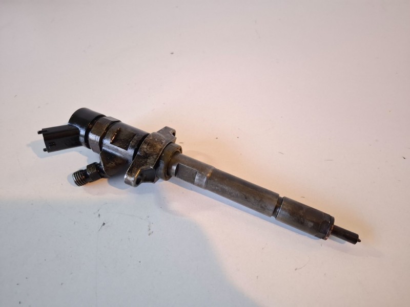 Recambio de inyector para citroen jumpy 9hu referencia OEM IAM 0445110239  