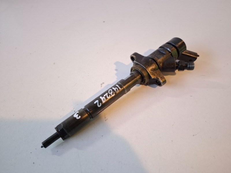 Recambio de inyector para citroen jumpy 9hu referencia OEM IAM 0445110239  