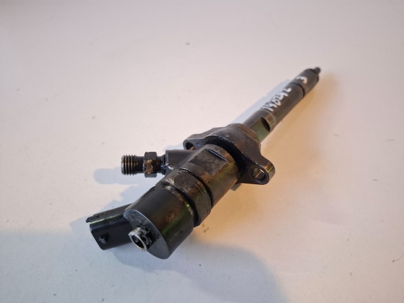 Recambio de inyector para citroen jumpy 9hu referencia OEM IAM 0445110239  
