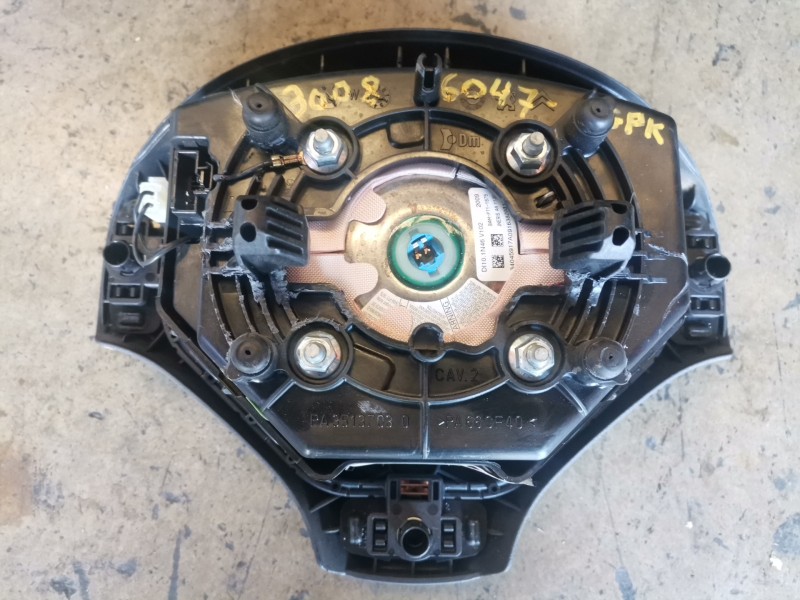 Recambio de salpicadero para peugeot 3008 9hz / 9h01 referencia OEM IAM 9685506177/9685481677  