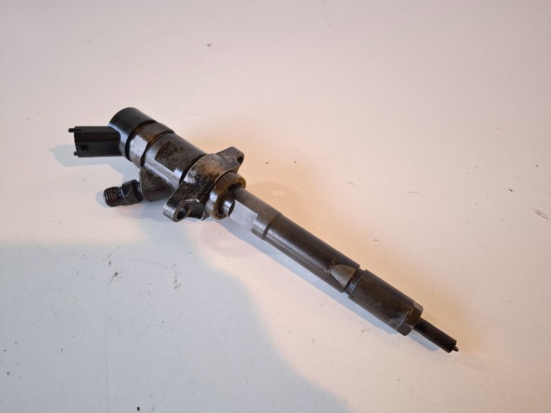 Recambio de inyector para citroen jumpy 9hu referencia OEM IAM 0445110239  