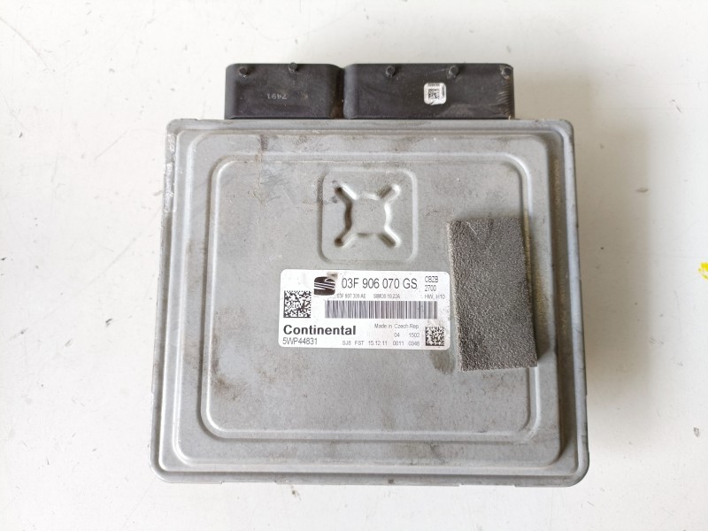 Recambio de centralita motor uce para seat ibiza sc (6j1) cbzb referencia OEM IAM 03F906070GS  