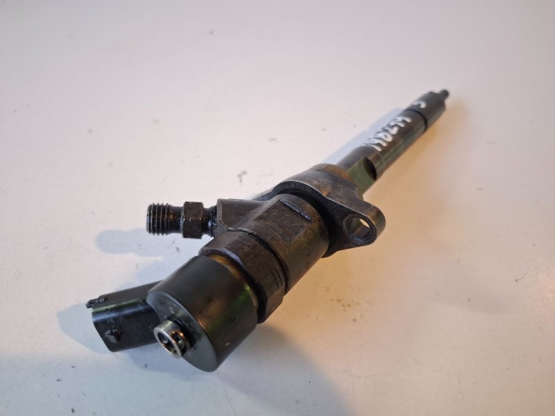 Recambio de inyector para citroen jumpy 9hu referencia OEM IAM 0445110239  