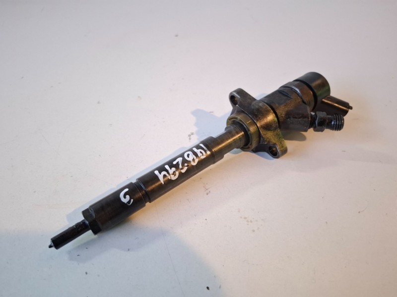 Recambio de inyector para citroen jumpy 9hu referencia OEM IAM 0445110239  
