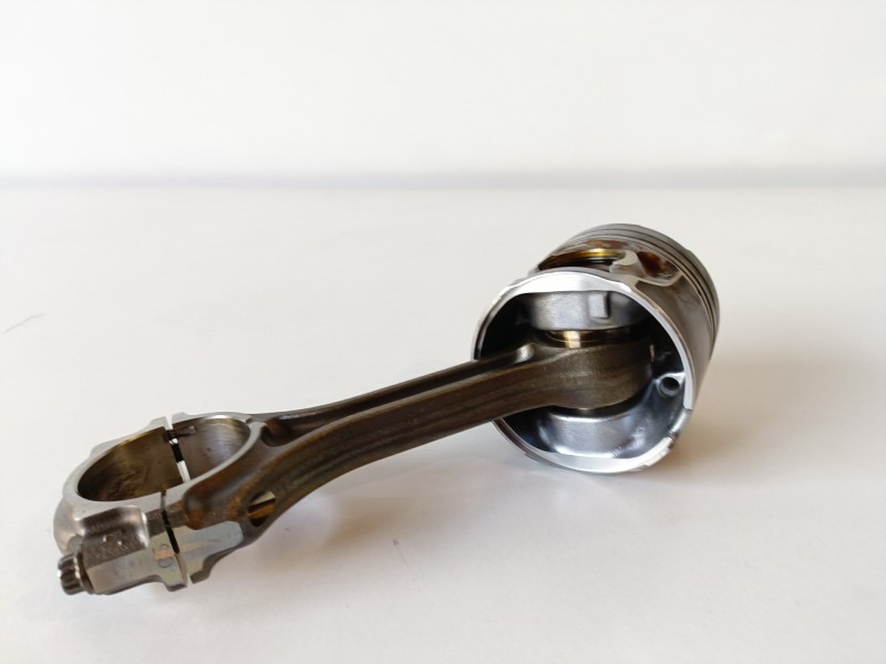 Recambio de piston para mitsubishi asx (ga0w) 4n13 referencia OEM IAM   