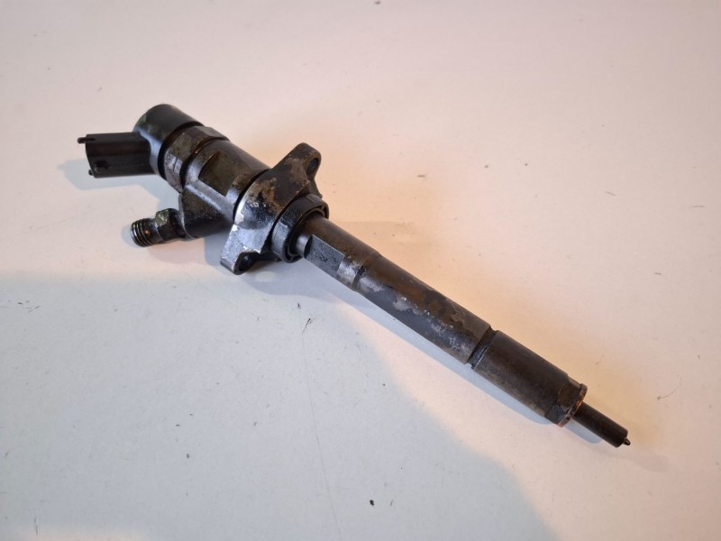 Recambio de inyector para citroen jumpy 9hu referencia OEM IAM 0445110239  