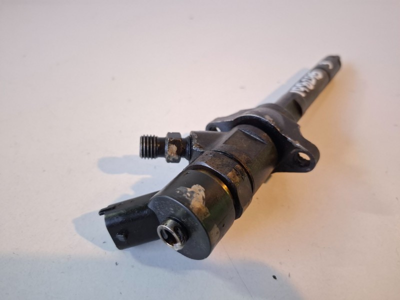 Recambio de inyector para citroen jumpy 9hu referencia OEM IAM 0445110239  