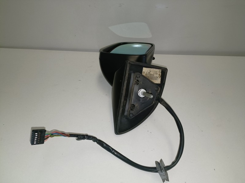 Recambio de retrovisor derecho para peugeot 407 sw 3fy referencia OEM IAM   