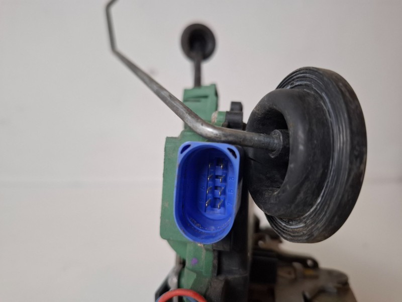 Recambio de cerradura puerta delantera izquierda para seat ibiza (6l1) azq referencia OEM IAM C3B1837015AM  