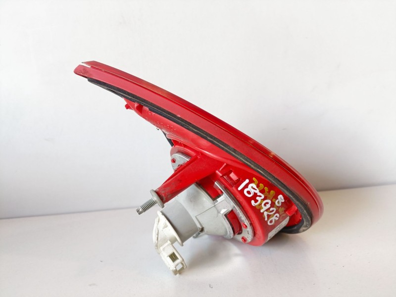 Recambio de piloto trasero derecho para volkswagen golf v (1k1)(10.2003) bag referencia OEM IAM 1K6945094G  