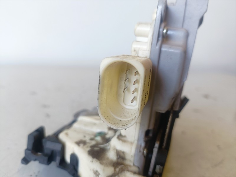 Recambio de cerradura puerta delantera derecha para seat altea (5p1) bkd referencia OEM IAM 1P1837016  