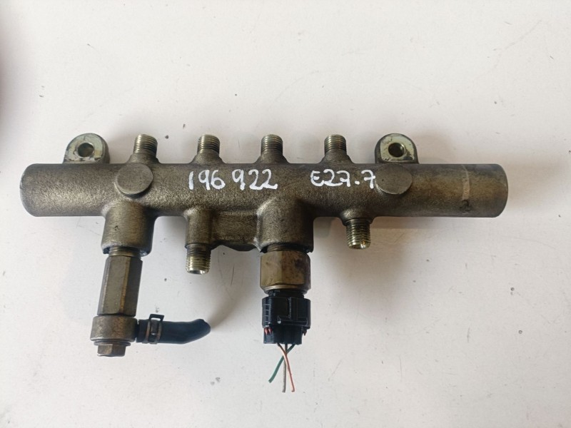 Recambio de rampa inyectora para mazda 6 berlina (gg) rf referencia OEM IAM   