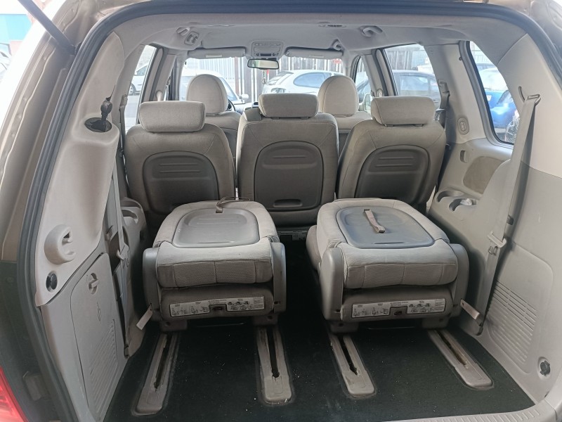 kia carnival del año 2006