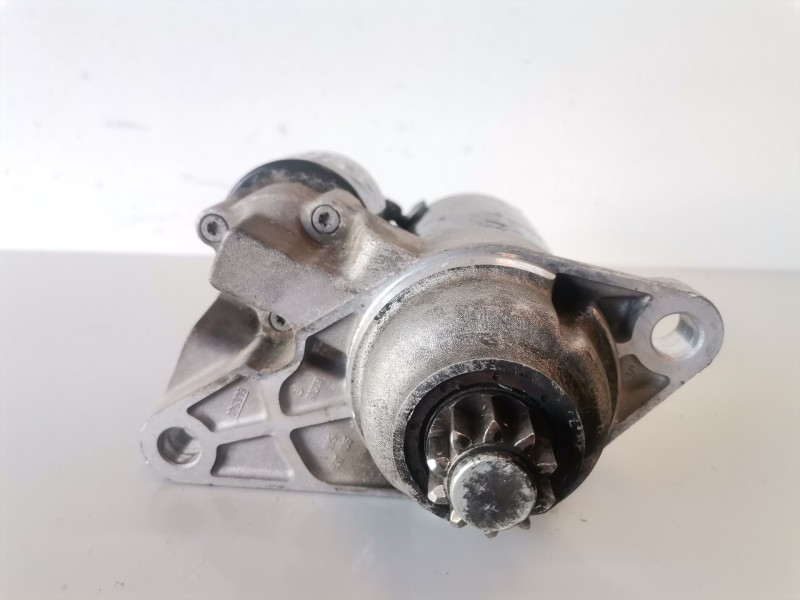 Recambio de motor arranque para volkswagen polo iv (9n1) azq referencia OEM IAM 0001121016  