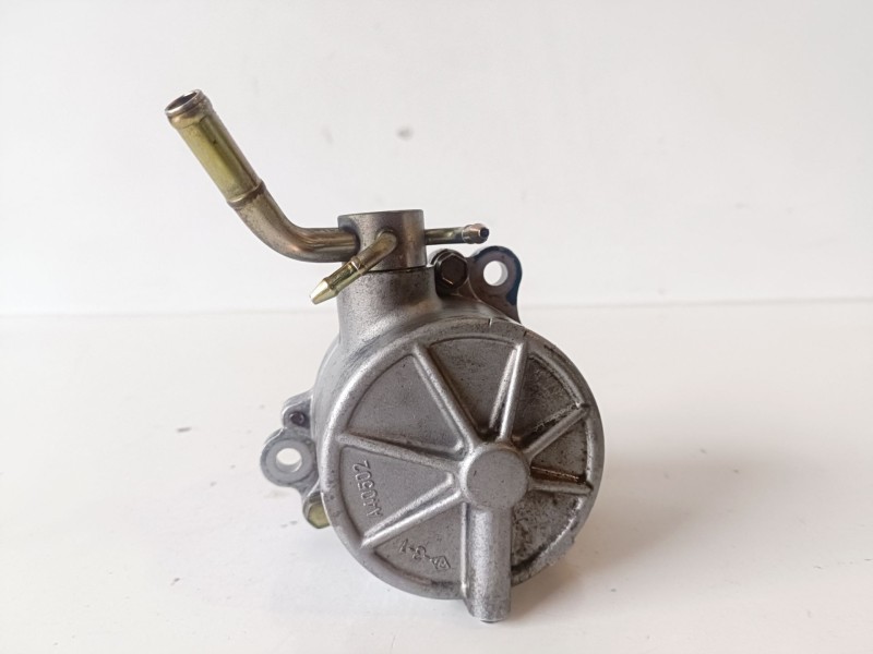 Recambio de depresor freno / bomba vacio para mazda 6 berlina (gg) rf referencia OEM IAM X2T58172  