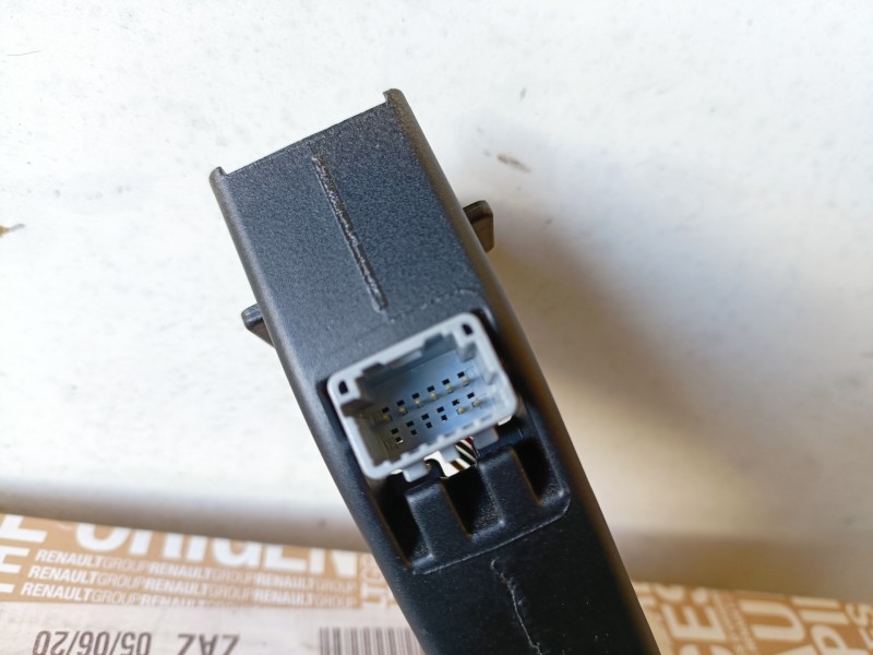 Recambio de espejo para renault master iii furgón m9t7 referencia OEM IAM 963213212R  