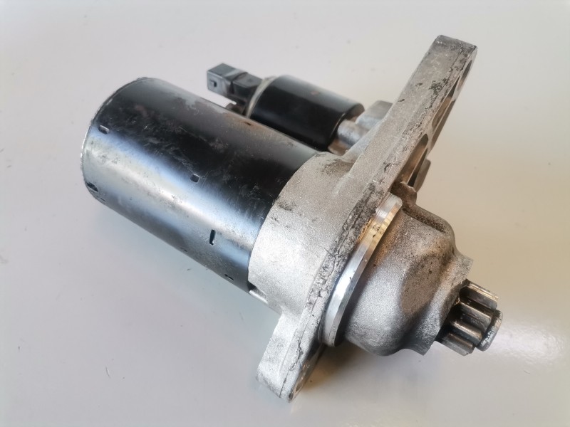 Recambio de motor arranque para volkswagen polo iv (9n1) azq referencia OEM IAM 0001121016  