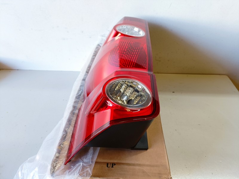 Recambio de piloto trasero izquierdo para volkswagen crafter combi (2e) bjk referencia OEM IAM 084411989RB  