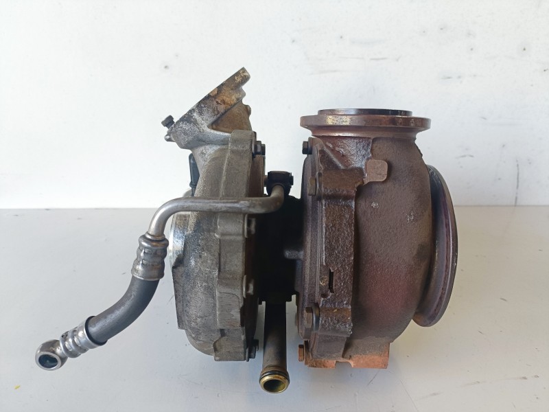 Recambio de turbocompresor para bmw serie x5 (e70) 306d3 referencia OEM IAM 7796313/7659859  